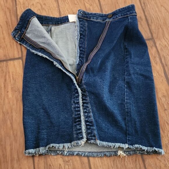 Women's medium Great Smoky Los Angeles denim skirt New with tag - Picture 3 of 7